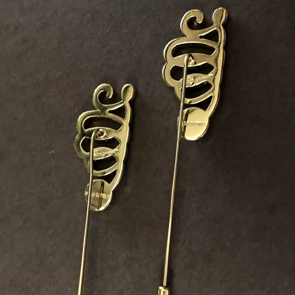 SALVATORE FERRAGAMO BROOCH GOLD TONE (2 pieces) - Picture 2 of 2